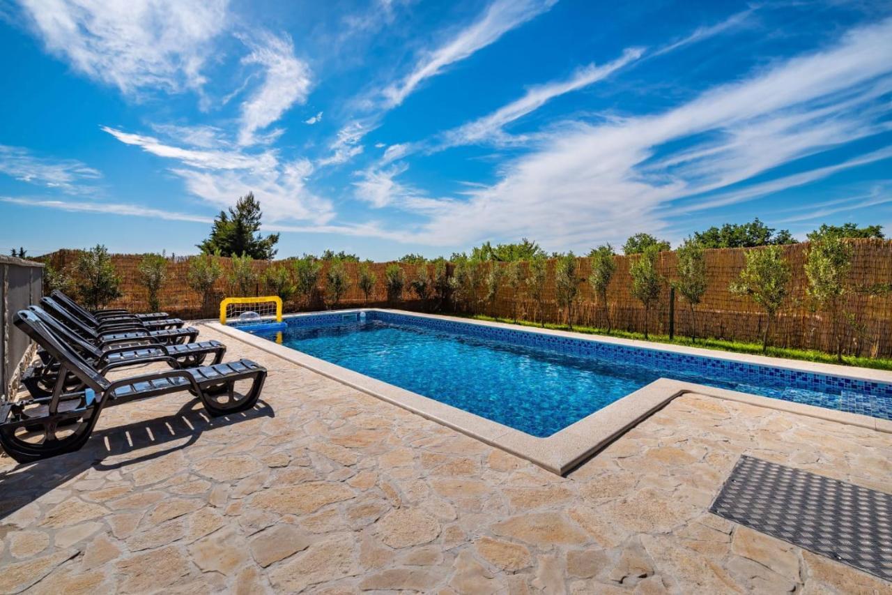 Villa Eagle Benkovac Exterior photo